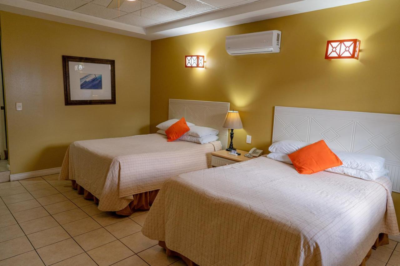 פלורס Hotel Casona Del Lago מראה חיצוני תמונה