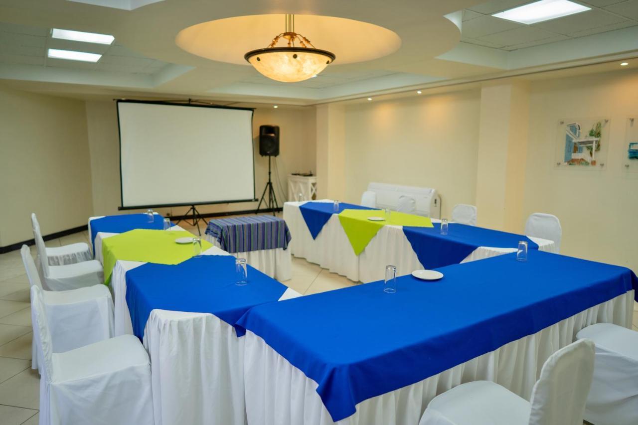 פלורס Hotel Casona Del Lago מראה חיצוני תמונה