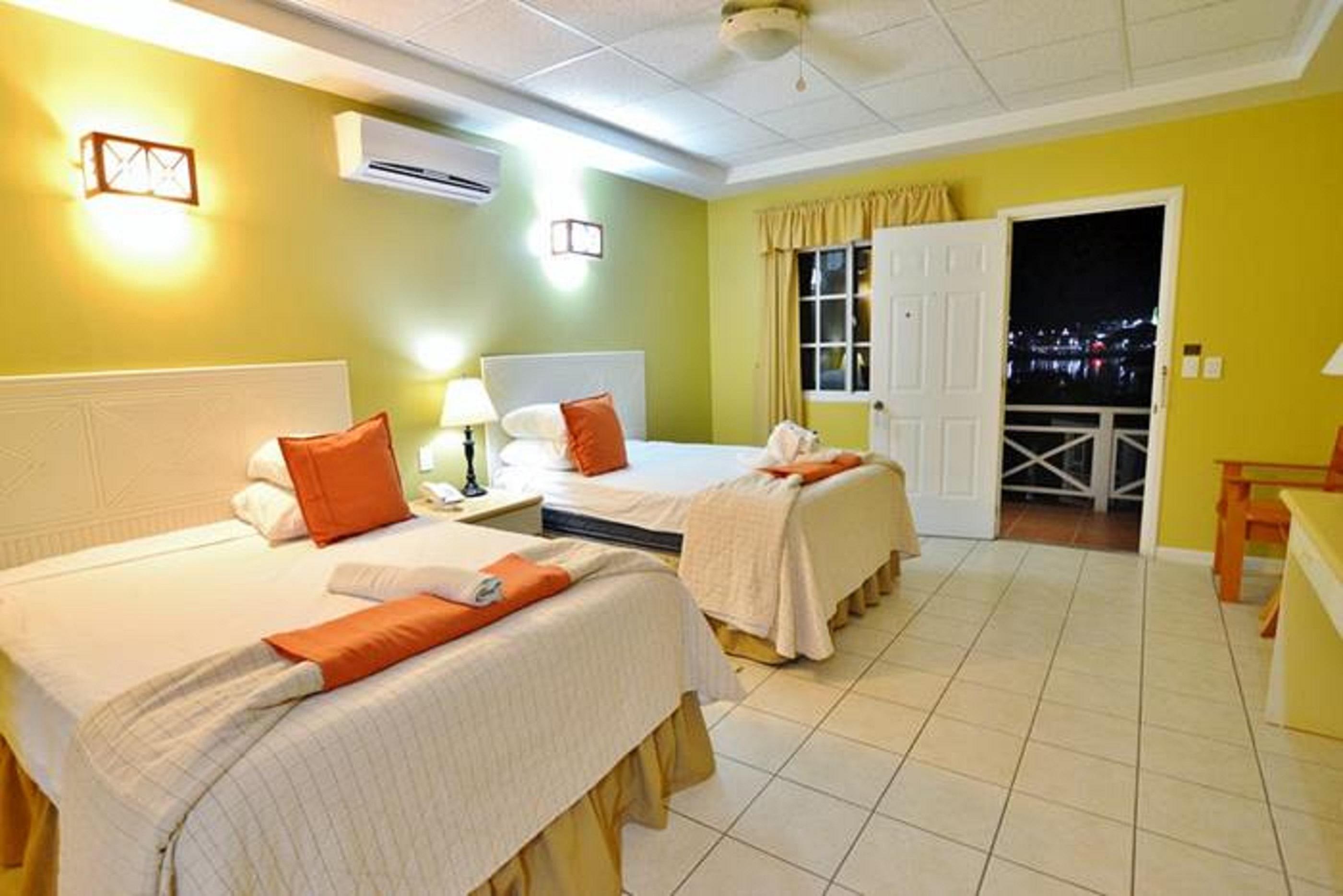 פלורס Hotel Casona Del Lago מראה חיצוני תמונה