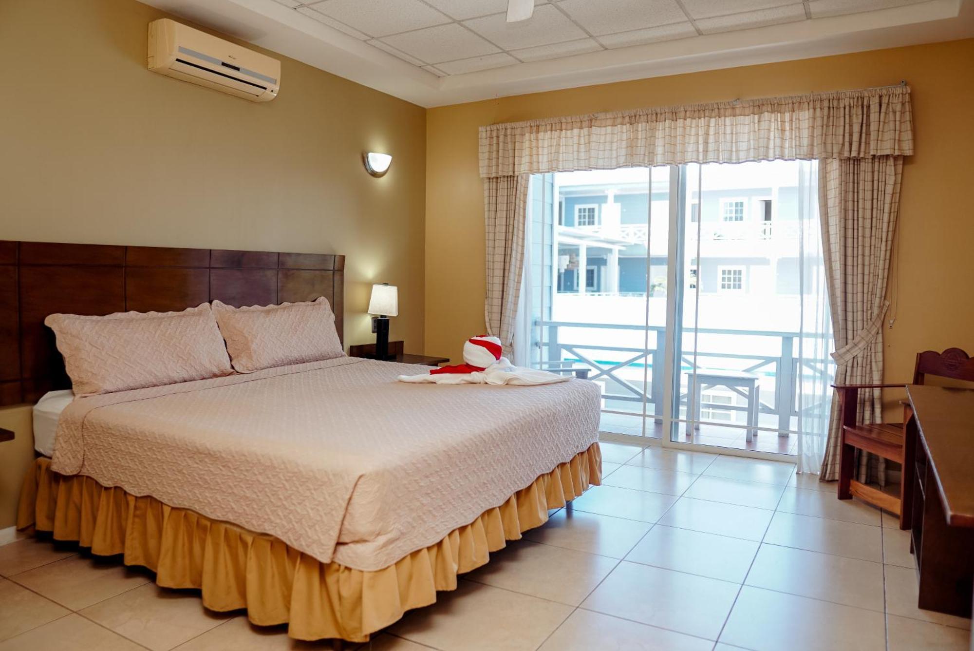 פלורס Hotel Casona Del Lago מראה חיצוני תמונה
