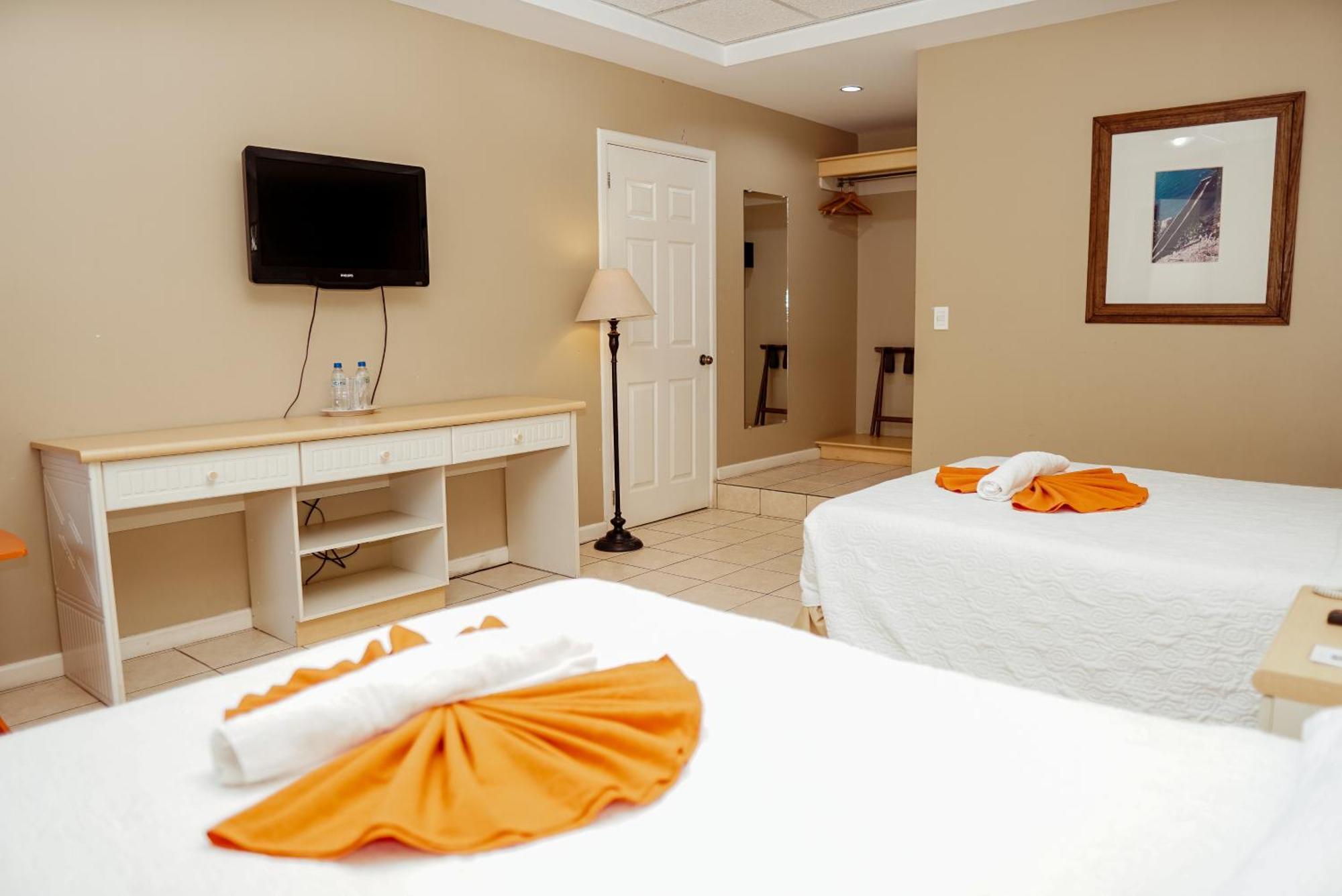פלורס Hotel Casona Del Lago מראה חיצוני תמונה